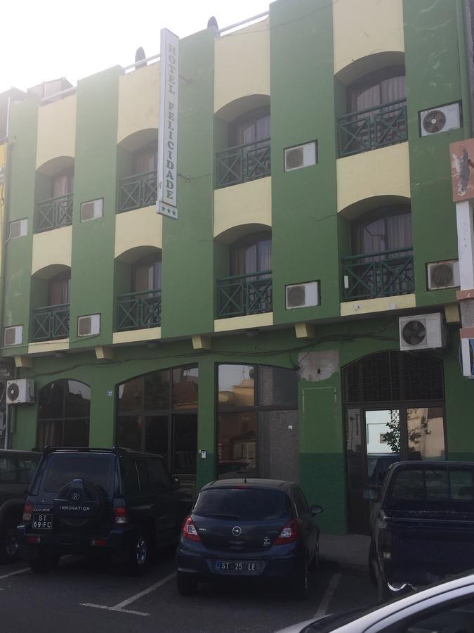 Felicidade Hotel Praia Eksteriør billede